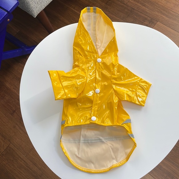 DOG/PET YELLOW RAINCOAT - Picture 5 of 9